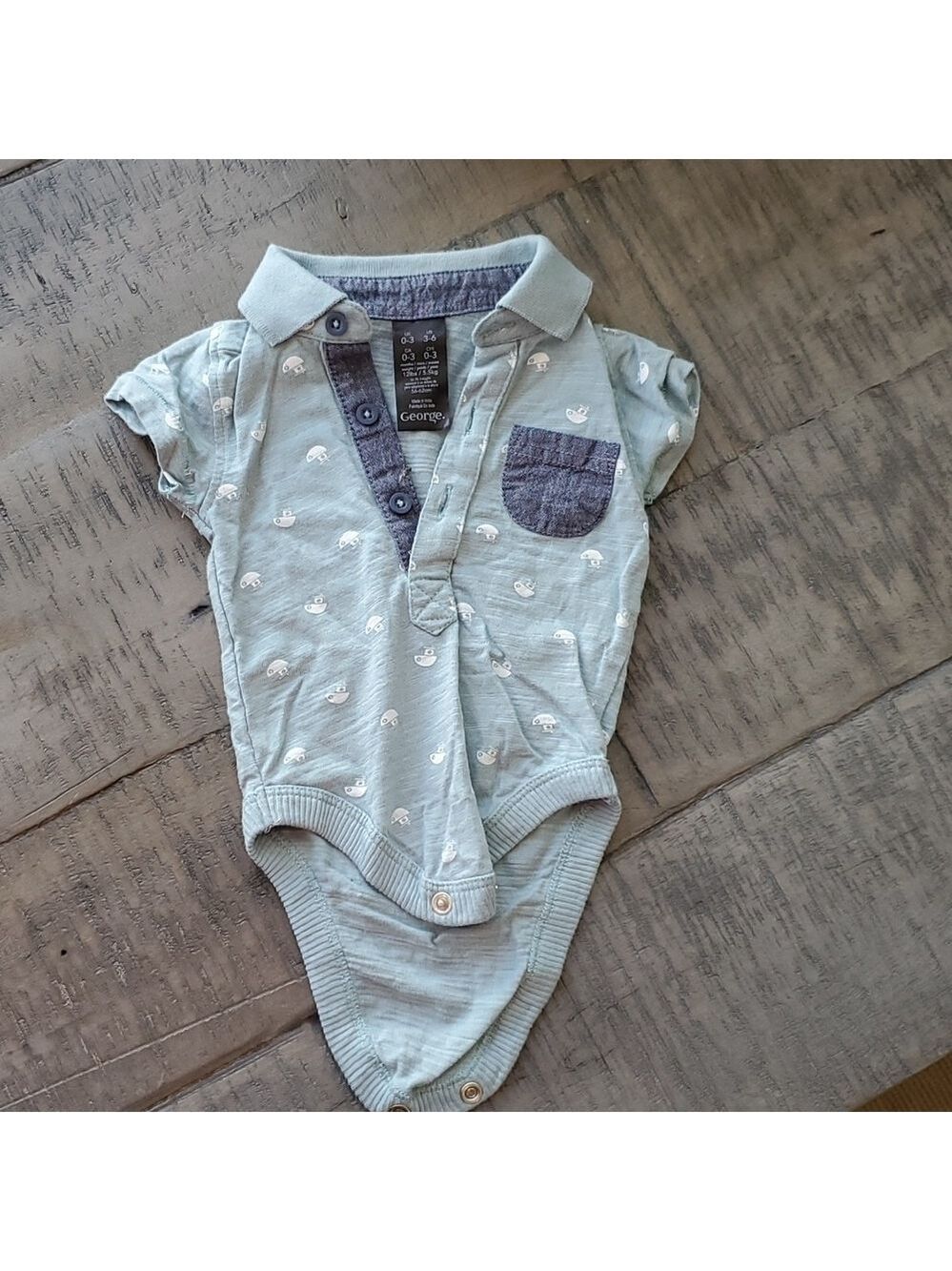 George onesie with collar size 0 to 3 months